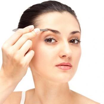 Eye Brow Shaping Enhances Your Beauty